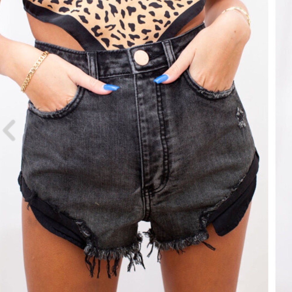 Tessa Dark Wash Demin Shorts